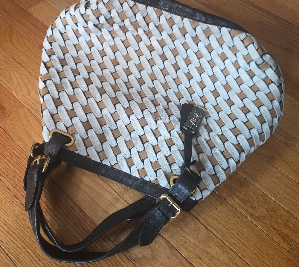 VIDA Brazilian Woven Leather Hobo Bag - Excellent Condition (Worn Once or Twice! - Picture 5 of 5